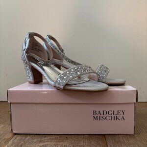 EUC Badgley Mischka Girls Dress Shoes